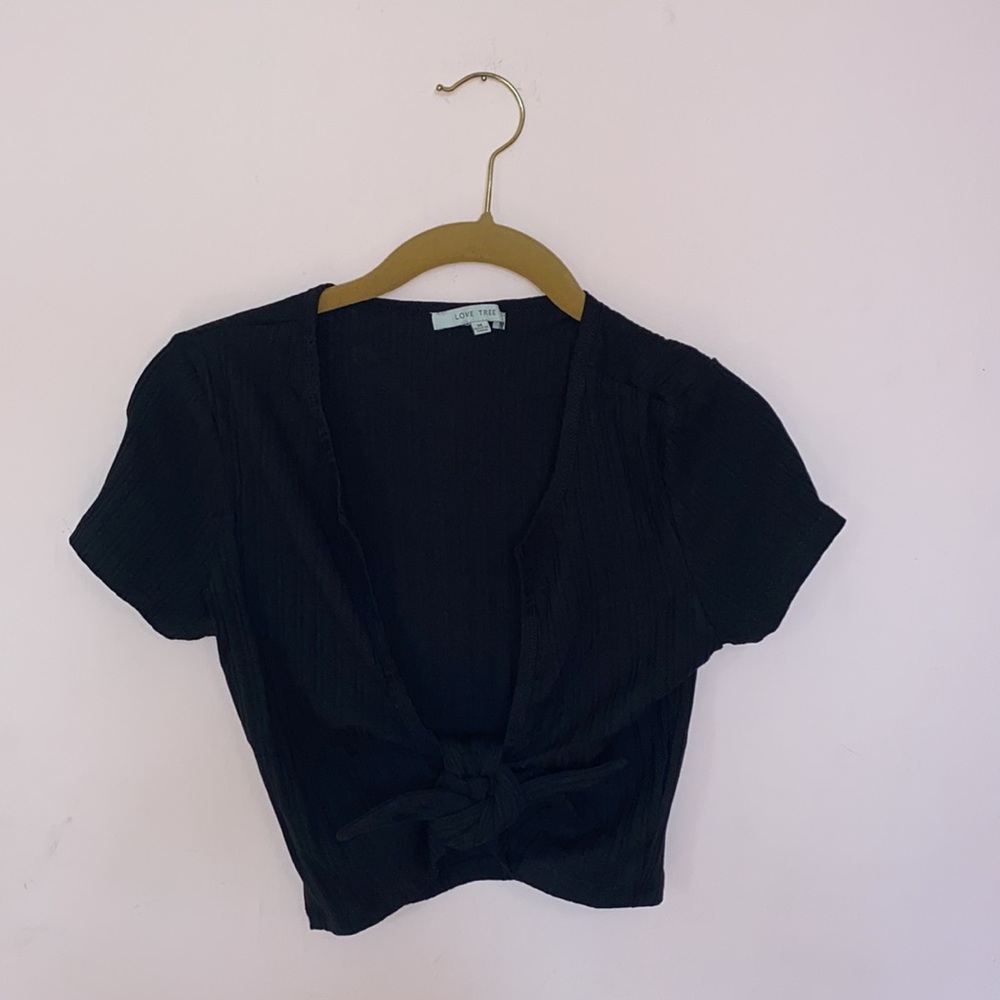 Black Ribbed Crop Top - Picture 2 of 3